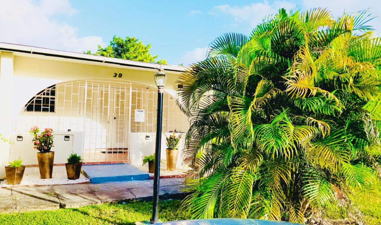 Sugalove Villa 30 Flamboyant Ave Saint James Zewnętrze zdjęcie